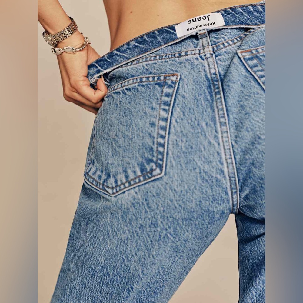 Reformation Val 90s Mid Rise Straight Jeans in Colorado - Picture 4 of 10